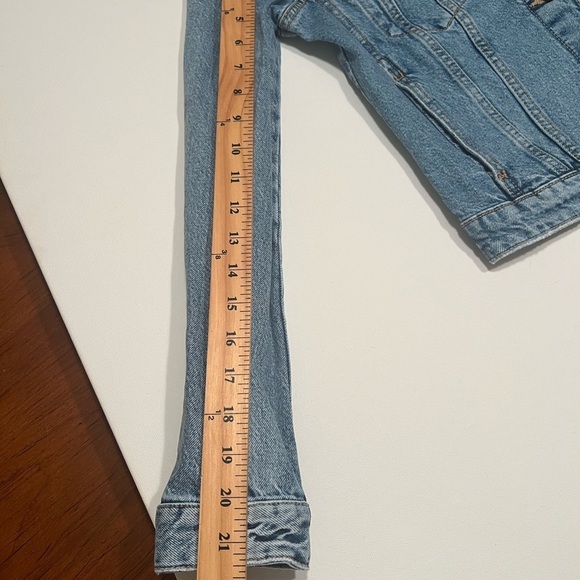 EUC Zara‎ Trucker Jacket Women Size Small Distress Look Denim Blue (B5) - Picture 3 of 6